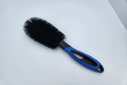 Wheel & Engine Brush Round Blue Rubber Handle